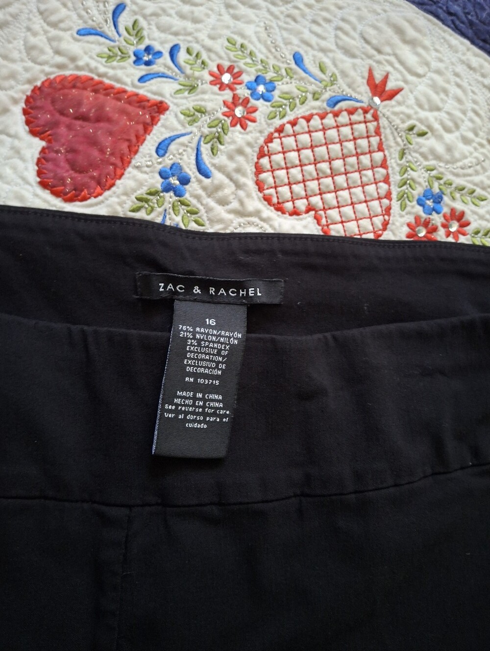 ZAC & RACHEL WOMENS SZ 16 BLACK PULL ON CAPRIS W METAL STUDDS ON HEM LINE PRE- - Picture 6 of 10
